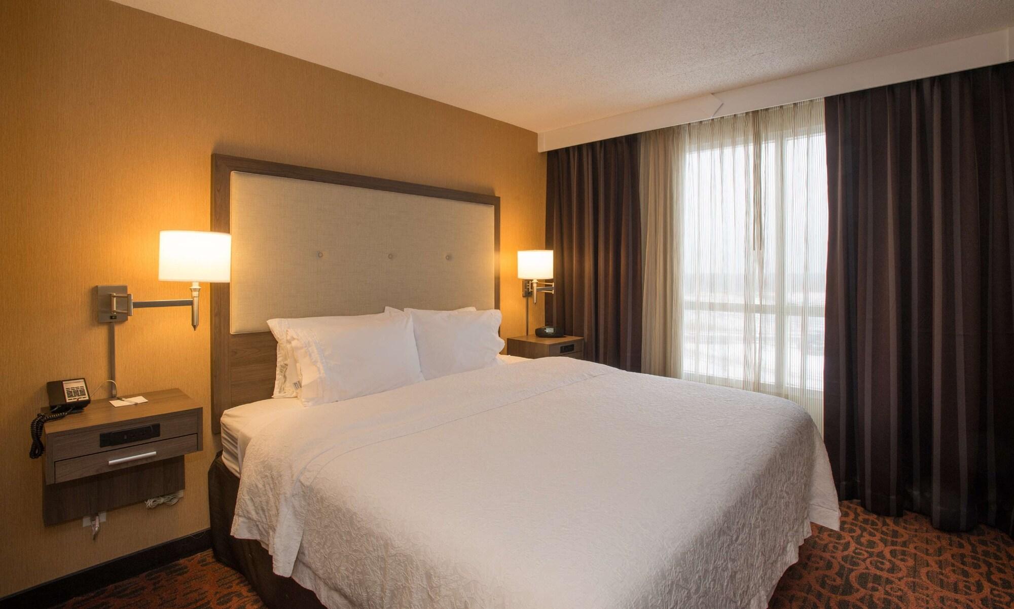 Hampton Inn Toronto-Mississauga West Exteriör bild