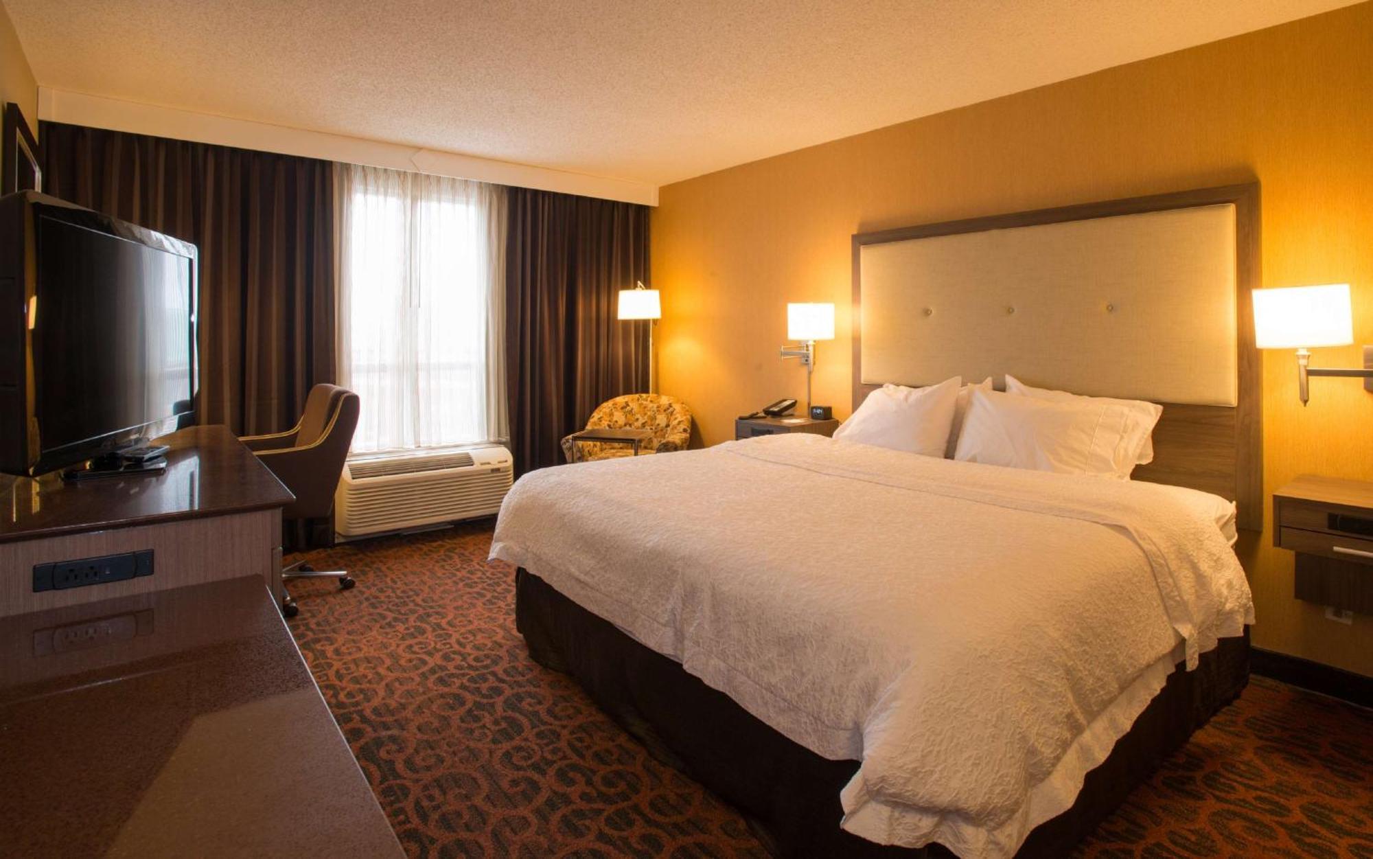 Hampton Inn Toronto-Mississauga West Exteriör bild